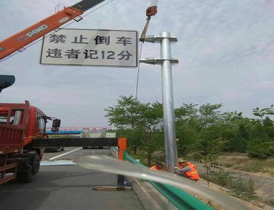 潜江潜江河南交通标杆悬臂定制